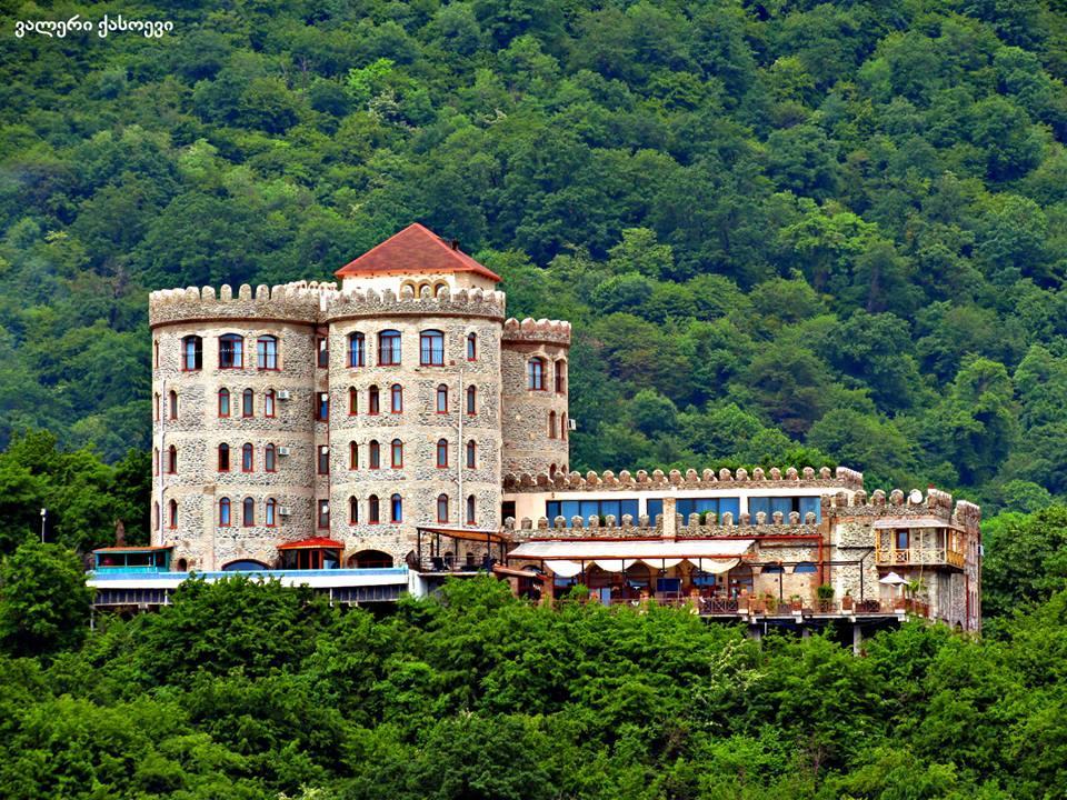 Royal Batoni Hotel Kvareli Bagian luar foto