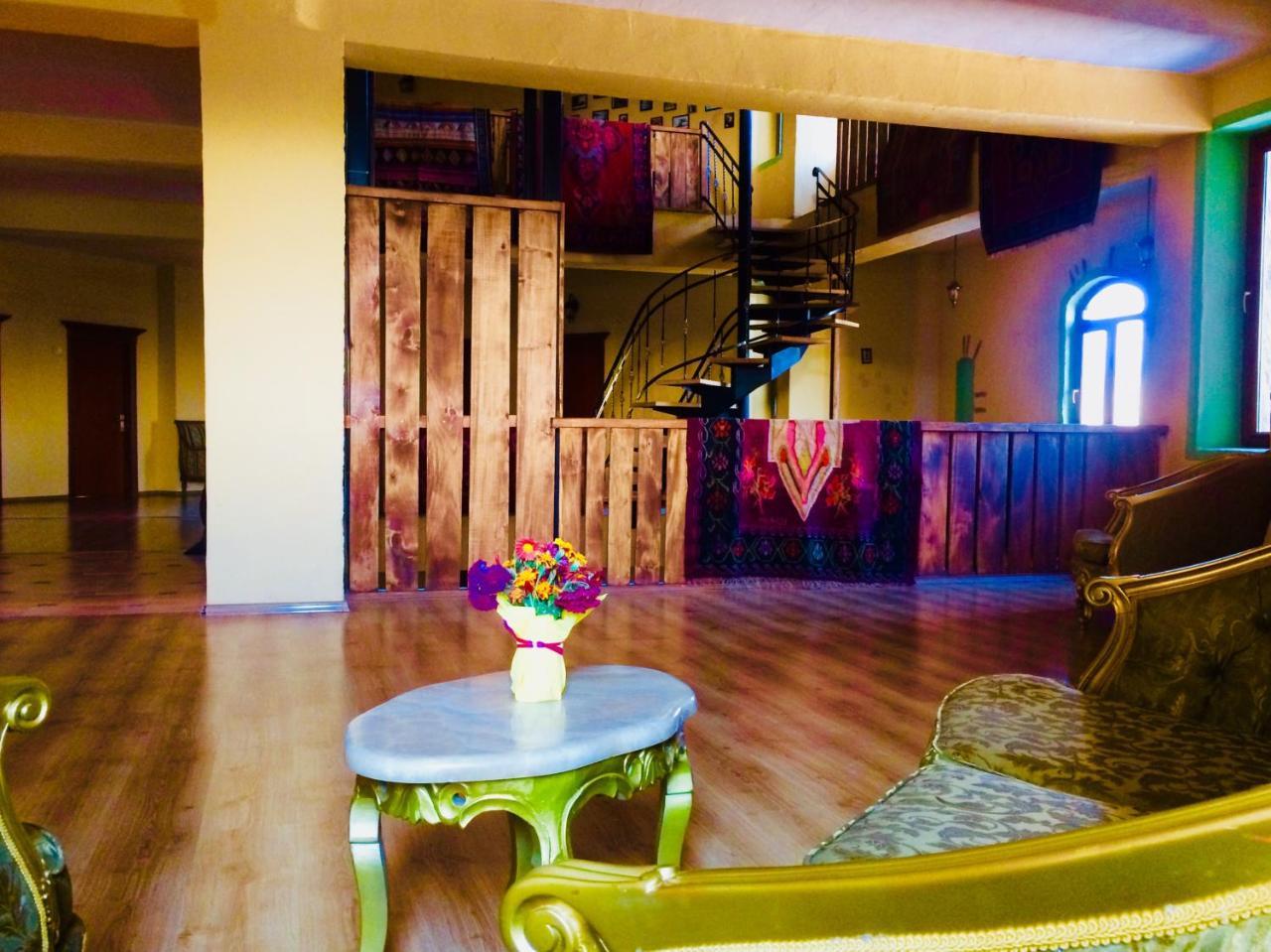 Royal Batoni Hotel Kvareli Bagian luar foto